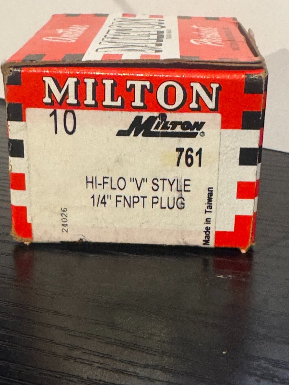 Milton 761-1 1/4" MNPT HIGHFLOWPRO™ V-Style/European Interchange Steel Air Plug